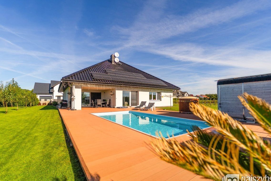 Goleniów - Komfortowy dom z basenem