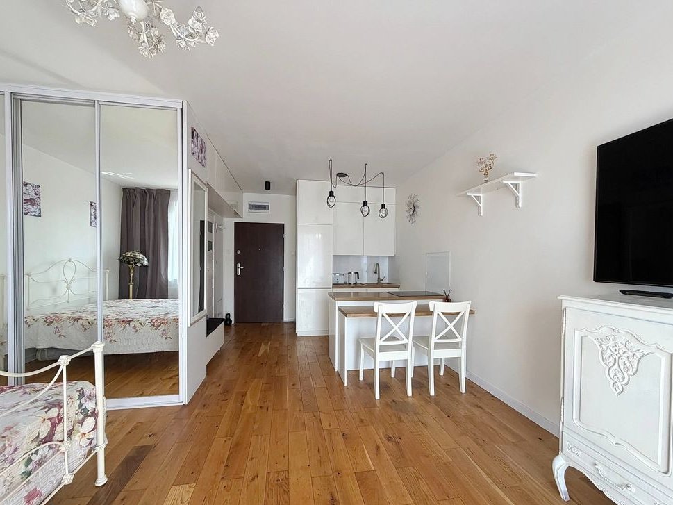 Miszkanie na zamkniętym osiedlu | duży balkon