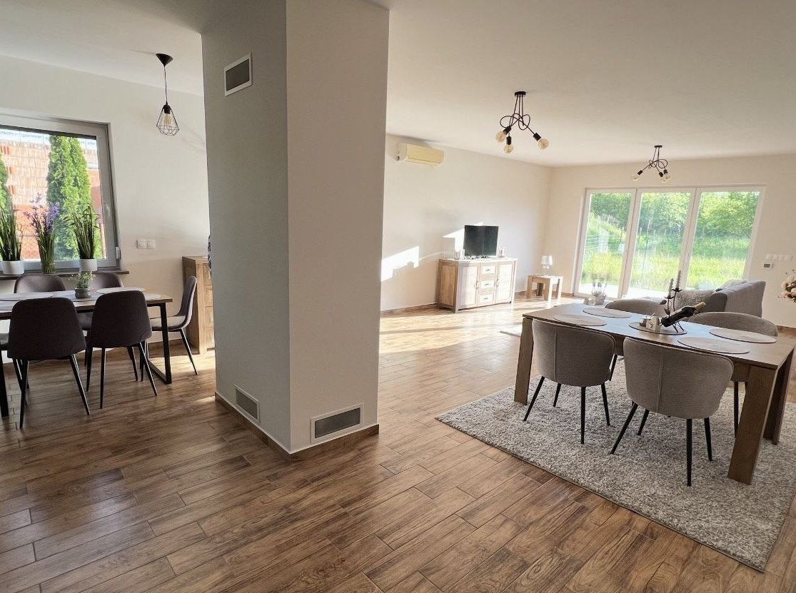 Morasko,działka 2283m2, dom parterowy.