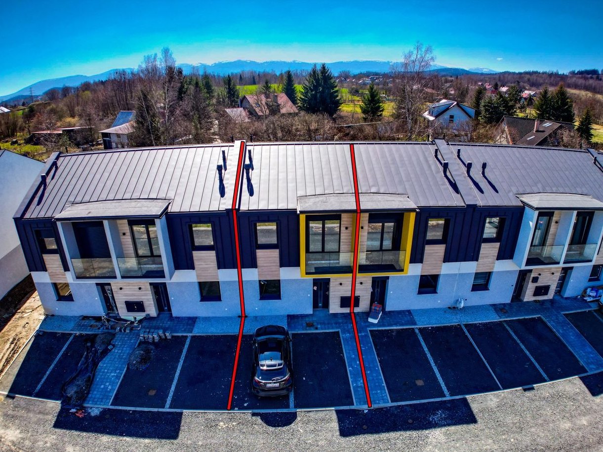 DOM W ZABUDOWIE SZEREGOWEJ JEŻÓW