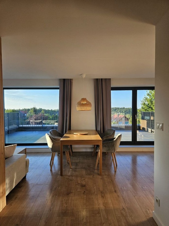 3-pokojowe mieszkanie z dużym tarasem i widokiem na morze