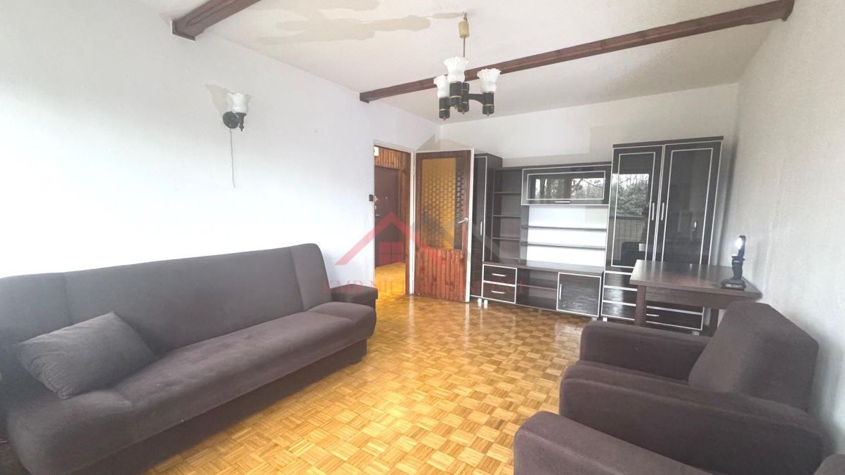 Rozkładowe 50m2, parking i komórka w cenie.