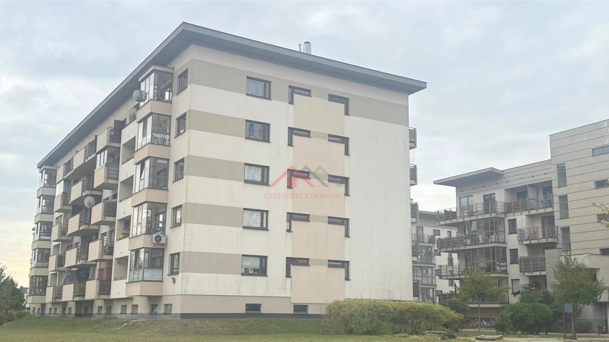 Villa Campina, 2 pokoje,garaż podziemny,komórka lo