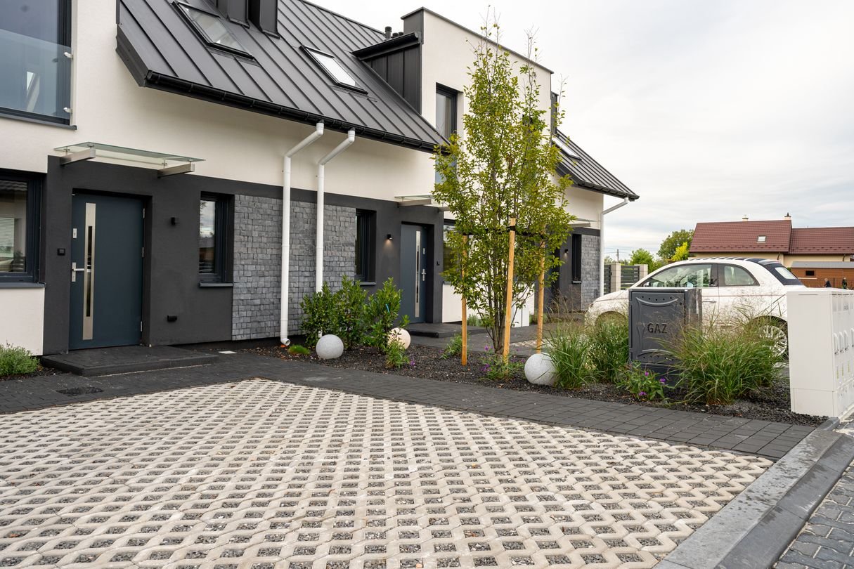 Piękny Dom z Ogrodem OSTATNI WOLNY! Miejsca parkingowe w cenie WIDOK