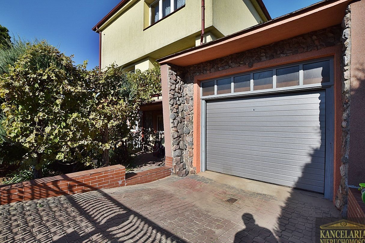 Duży dom z dużym potencjałem w pobliżu centrum miasta!