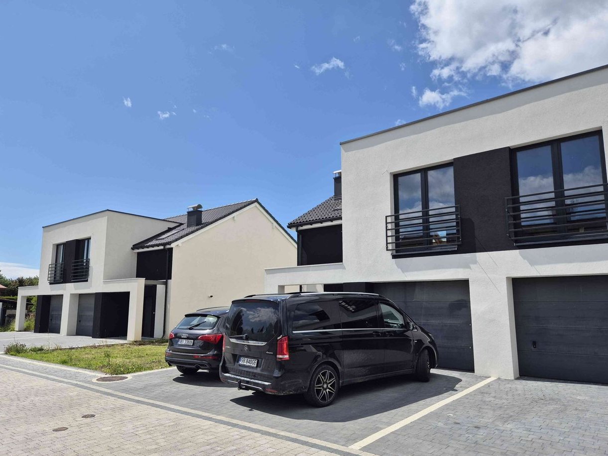 Sprzedam dom w zabudowie bliźniacze