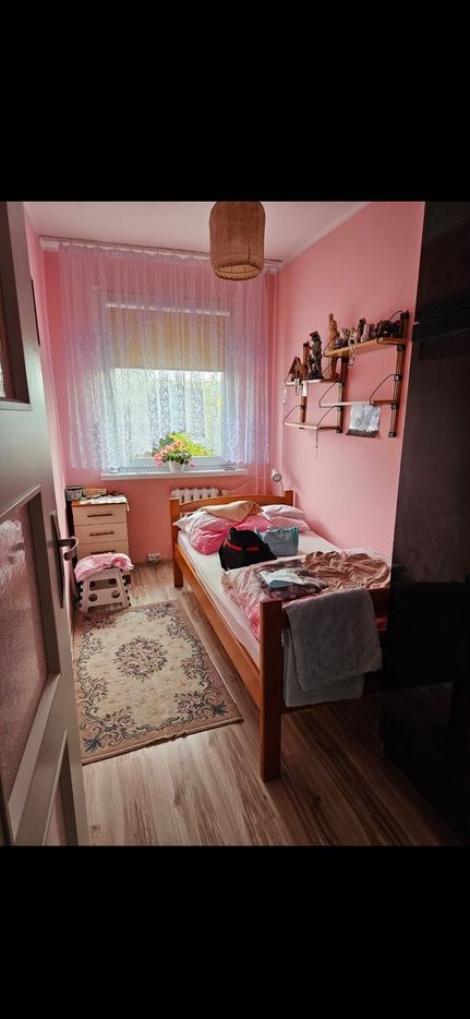 NOWA CENA!!!!!!Sprzedam słoneczne i funkcjonalne mieszkanie.