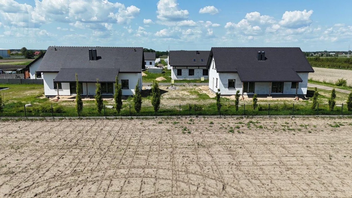 Dom deweloperski Modła Królewska