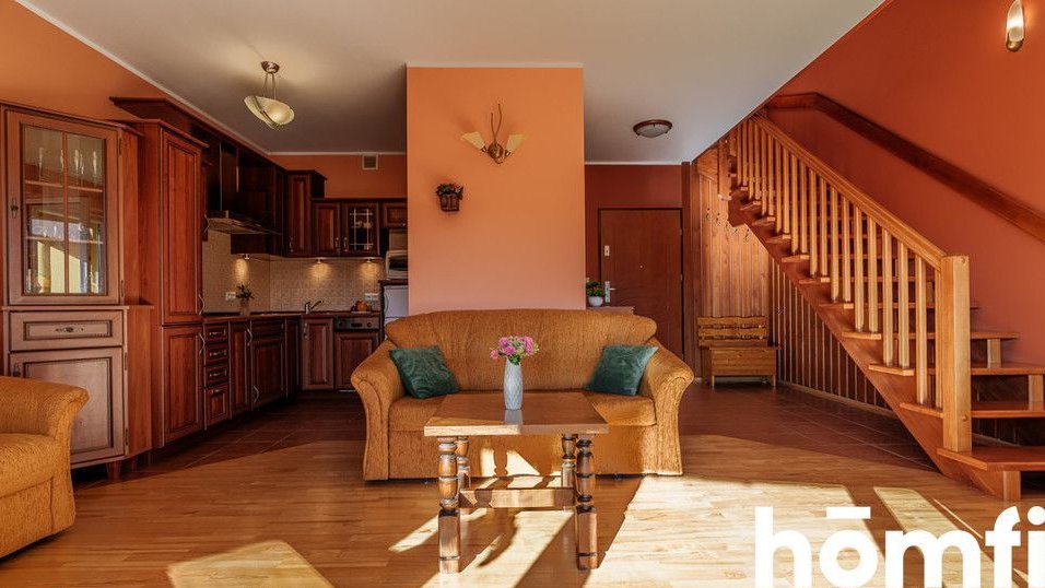 Dwupoziomowe mieszkanie na os. Cztery Pory Roku