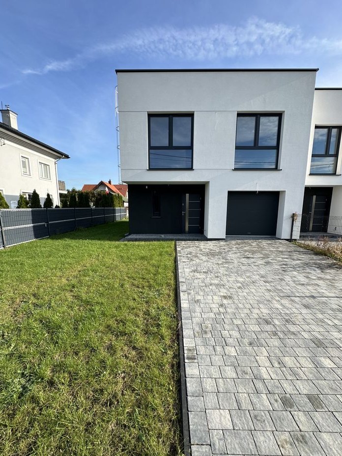 Nowoczesny segment 138 m2 z garażem