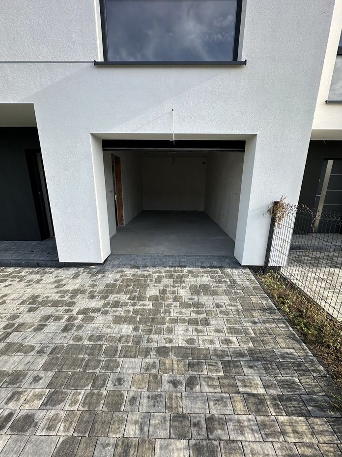 Nowoczesny segment 138 m2 z garażem