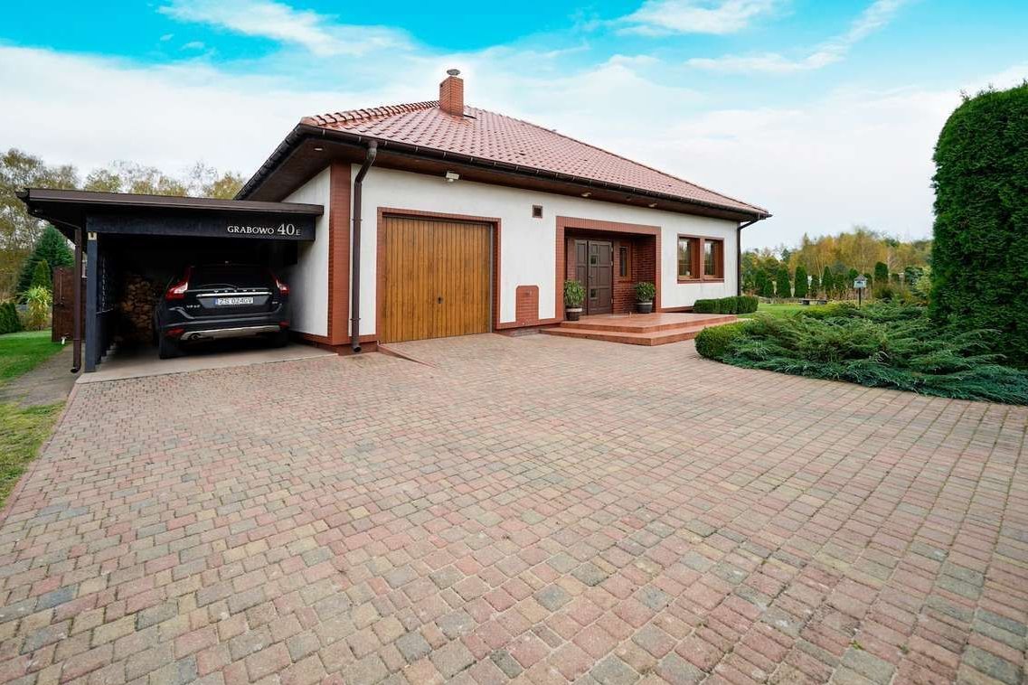Dom wolnostojący parter 110,88 m2 + poddasze , działka 2328 m2 Grabowo