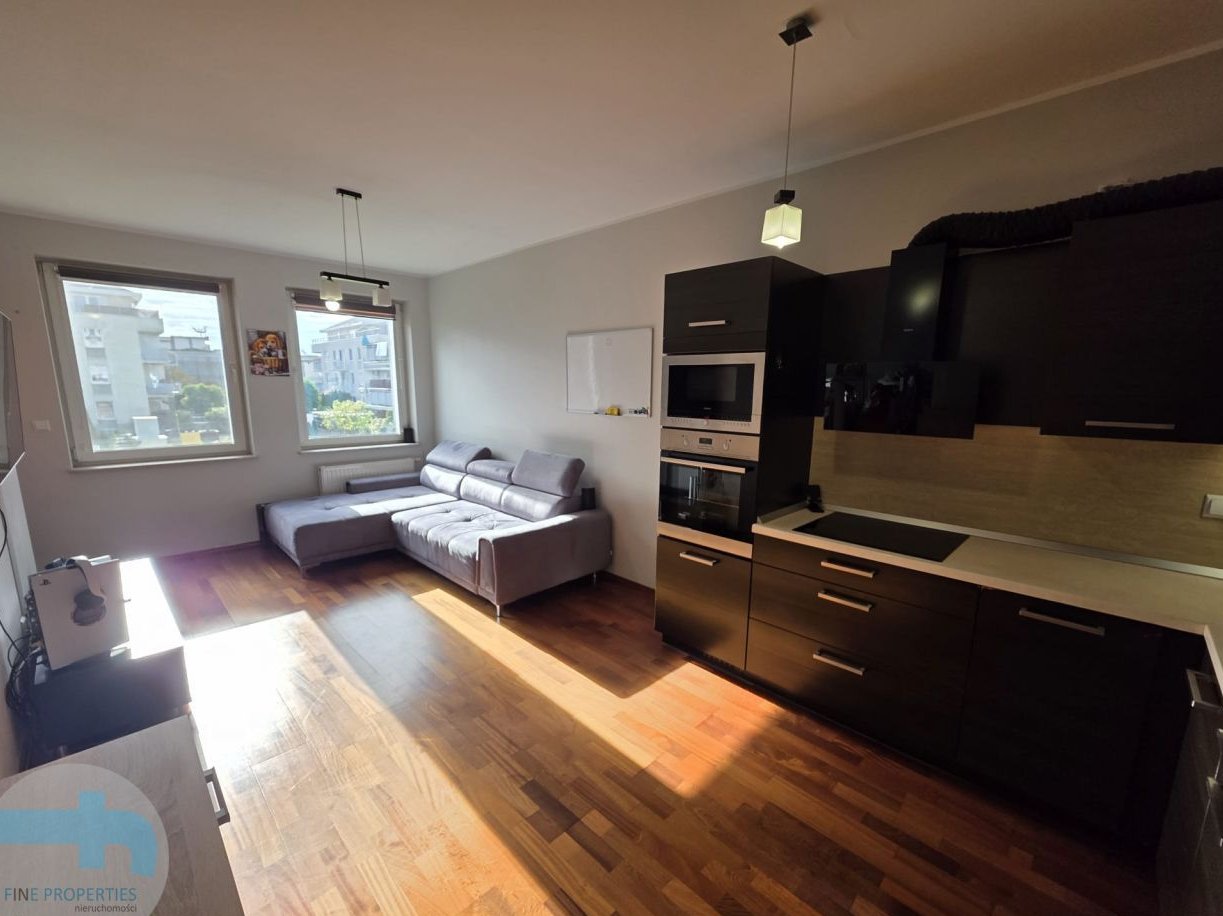 2 pokoje, garaż, loggia, komórka lokatorska, widok