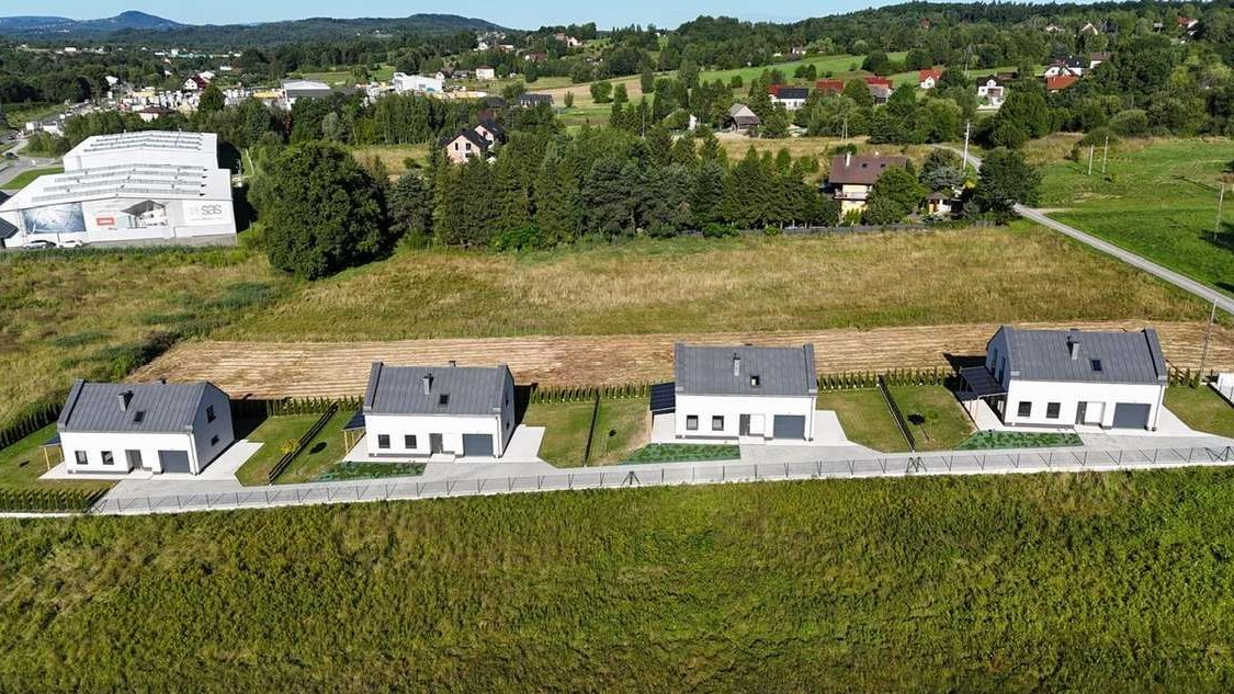 Cztery budynki jednorodzinne - Zielone Wzgórze - Głogoczów