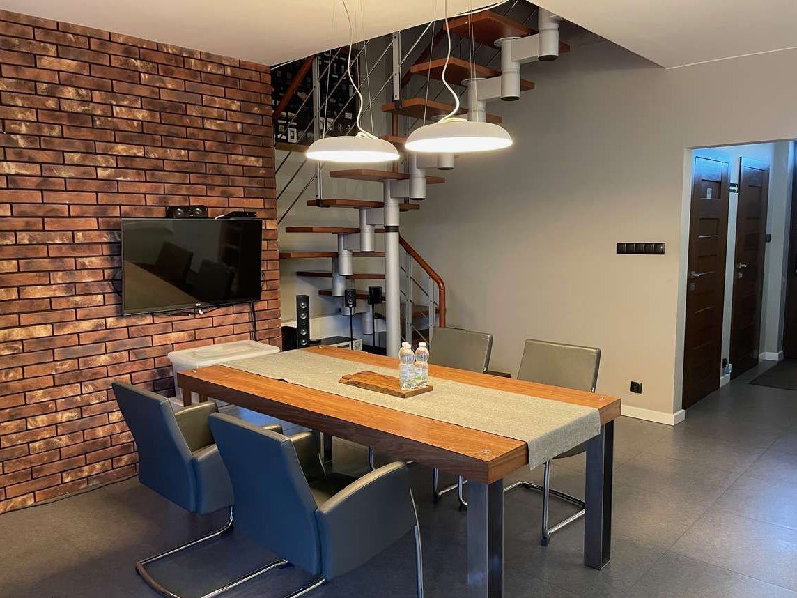 Dom 120 m² w zabudowie szeregowej z ogródkiem + 2 miejsca postojowe