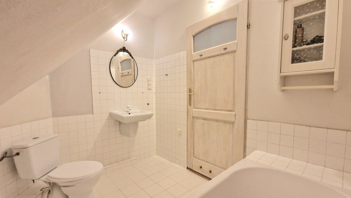 Wyjątkowy drewniany dom pod Warszawą