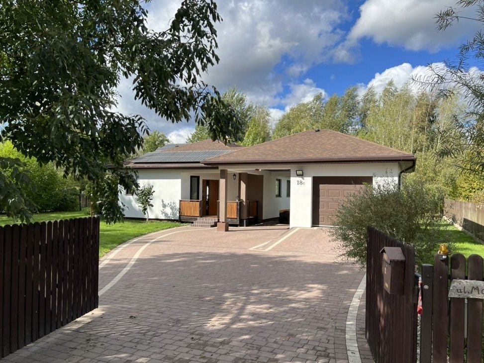 Dom wolnostojący, 130 m² – Henryków-Urocze, gm. Piaseczno