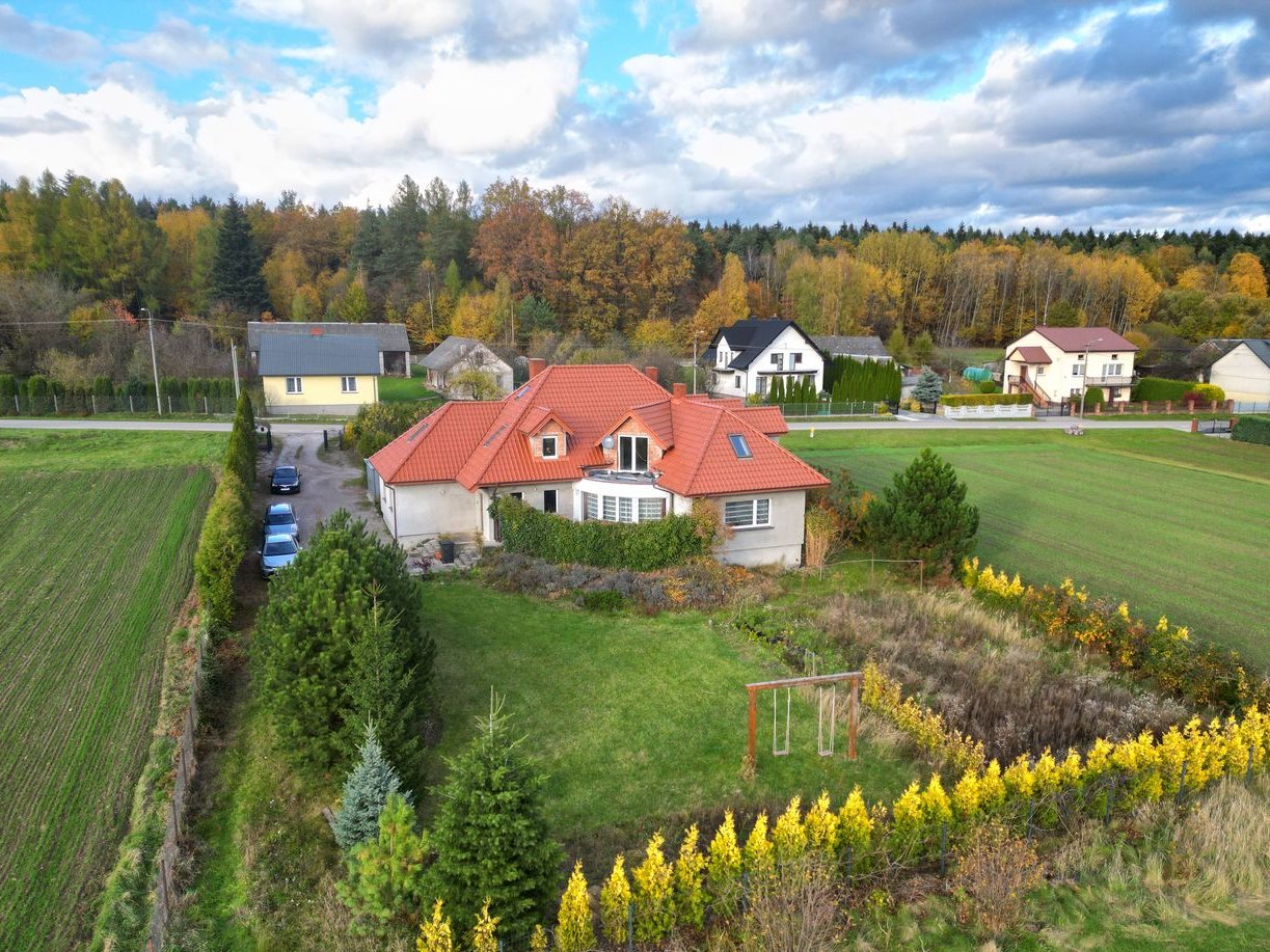 Szewce – dom 280 m² na działce 1680 m², 12 km od Kielc