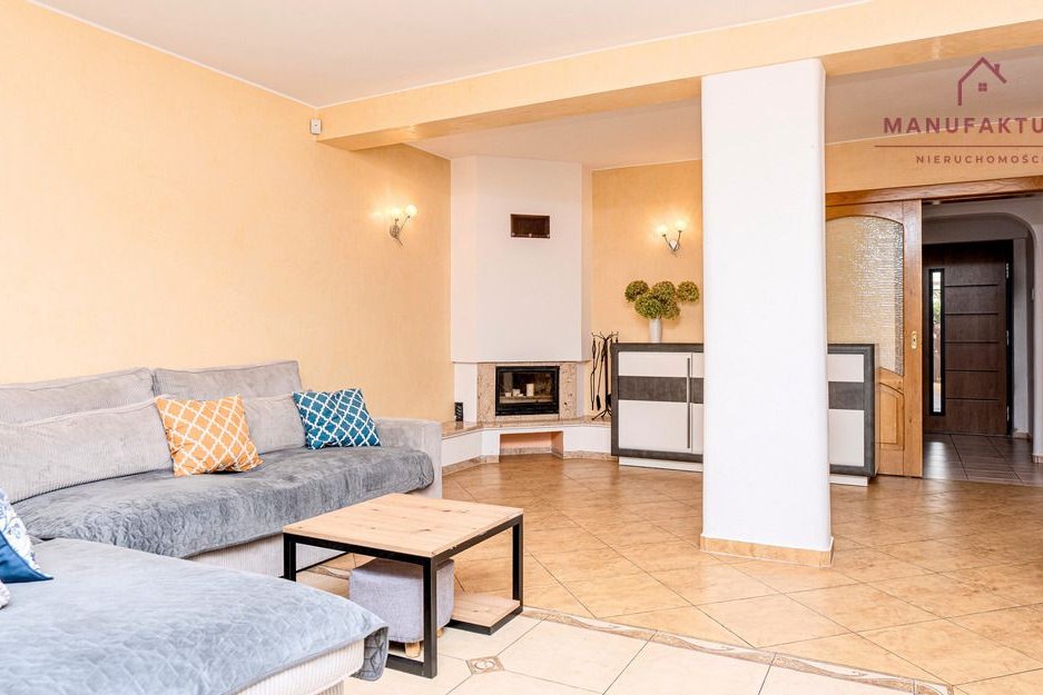 Przestronny dom w doskonałej lokalizacji!