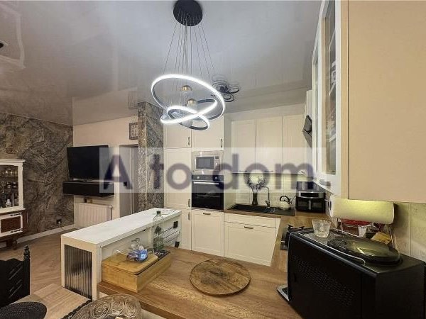 1 km do Pkp ,15 min Pkp do Warszawy