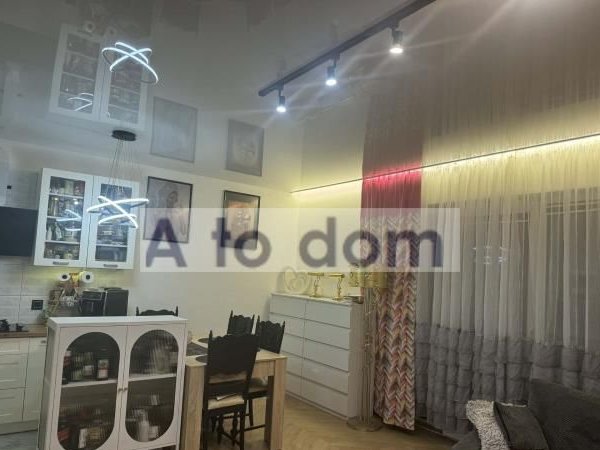 1 km do Pkp ,15 min Pkp do Warszawy