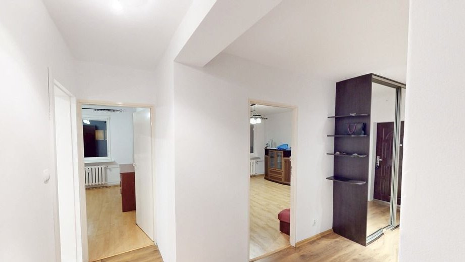 Przestronne 4 pokojowe mieszkanie z balkonem