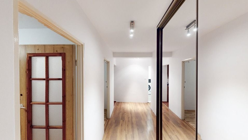 Przestronne 4 pokojowe mieszkanie z balkonem