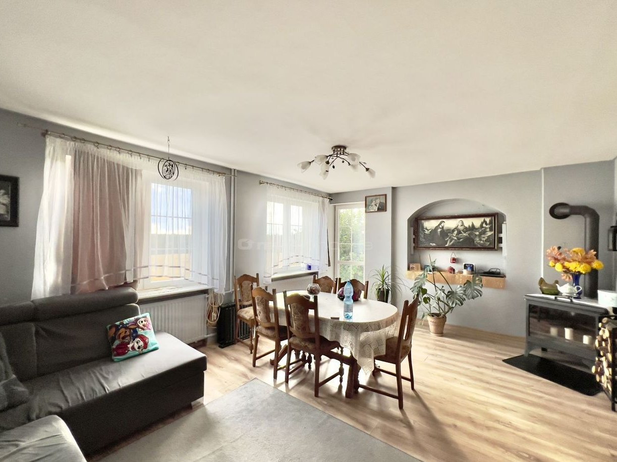 Działka z domem z linią brzegową Jeziorak!