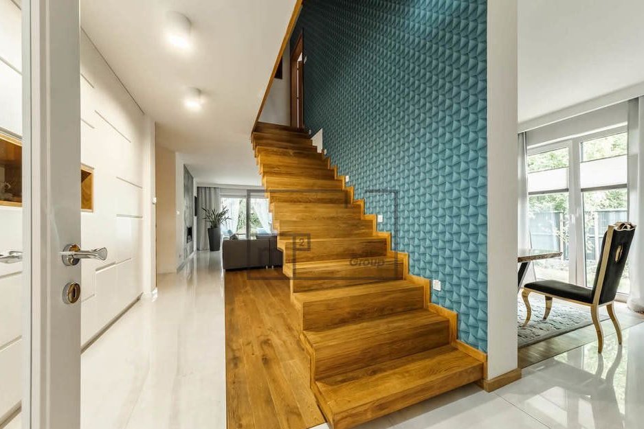 Nieztuzinkowy Dom W Łomiankach