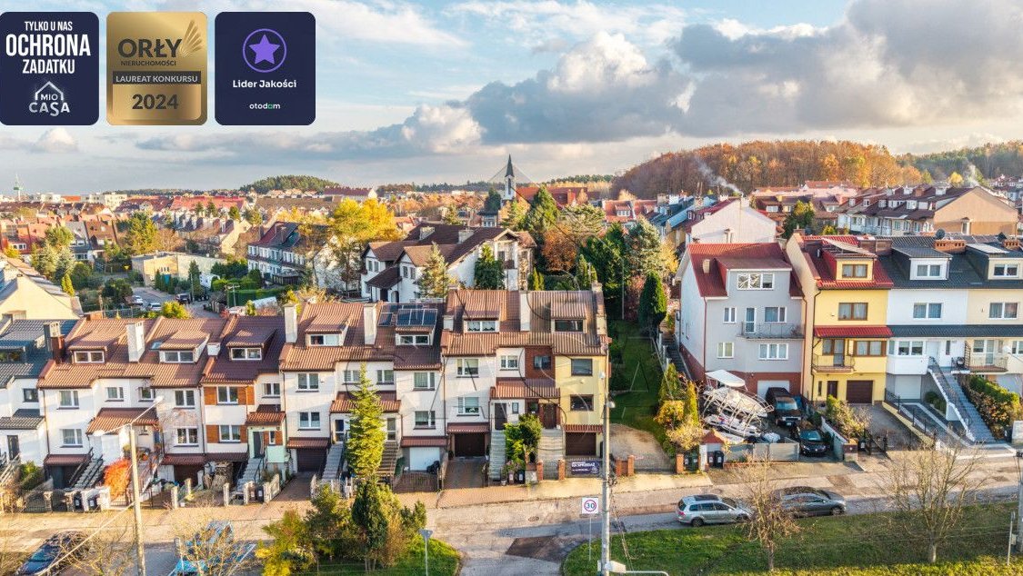 Szereg z Tarasem, Ogrodem i Garażem Wśród Zieleni