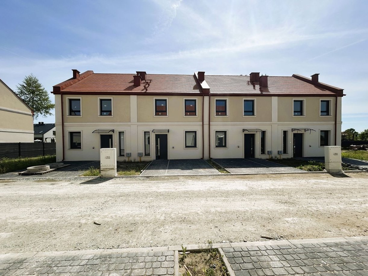 Dom szeregowy na sprzedaż I KRZYKÓW I 20min do Wrocławia I z ogródkiem