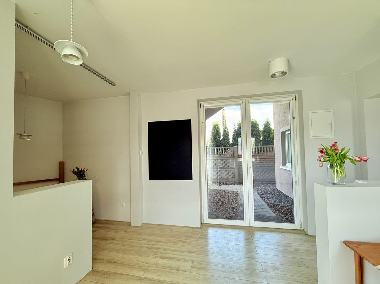 Budynek z dwoma niezależnymi lokalami mieszkalnymi | Opalenica,