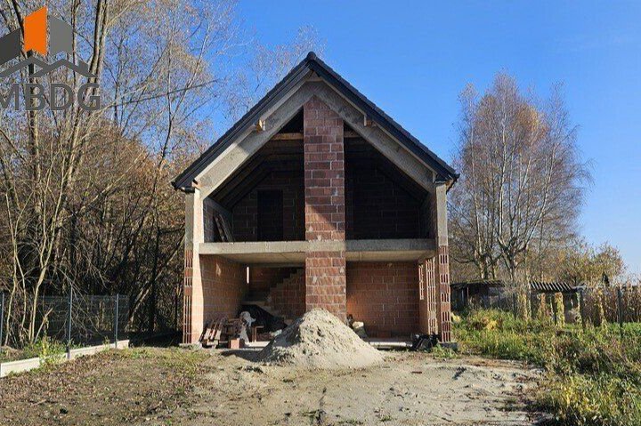 Nowoczesny dom, wokół cisza i zieleń pod Krakowem