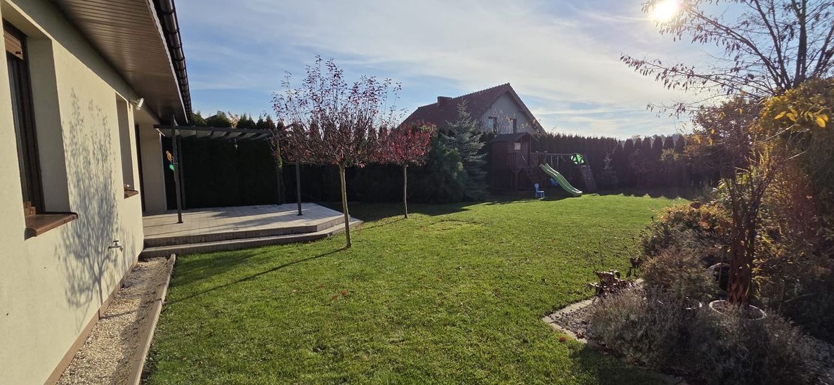 Piękny dom z ogrodem gotowy do zamieszkania Branno