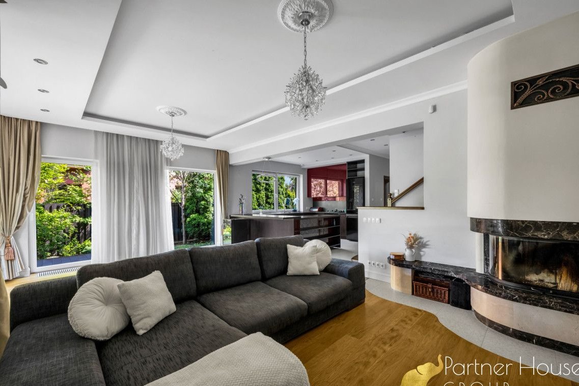 Dom z ogrodem, garażem i 2 miejscami postojowymi