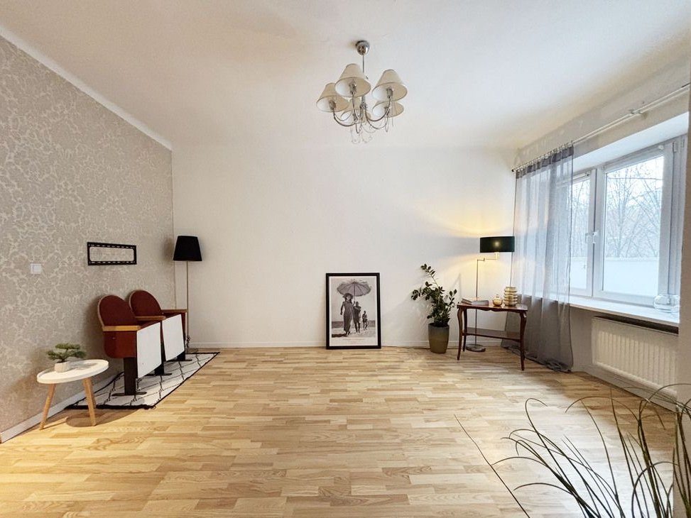 Dwustronne, ciche, 200 m od metra