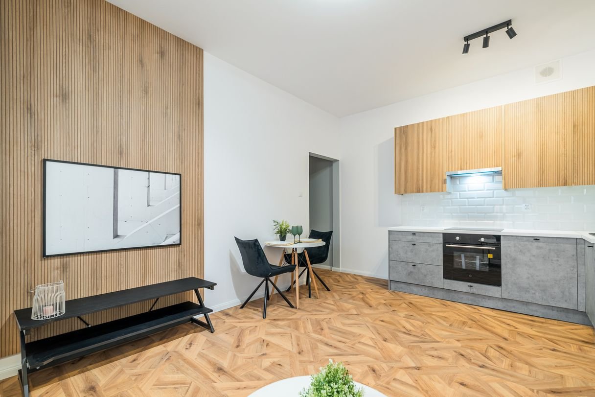 54 m2, 3 pokoje. Po remoncie. Bez prowizji! Piękna kamienica! Balkon