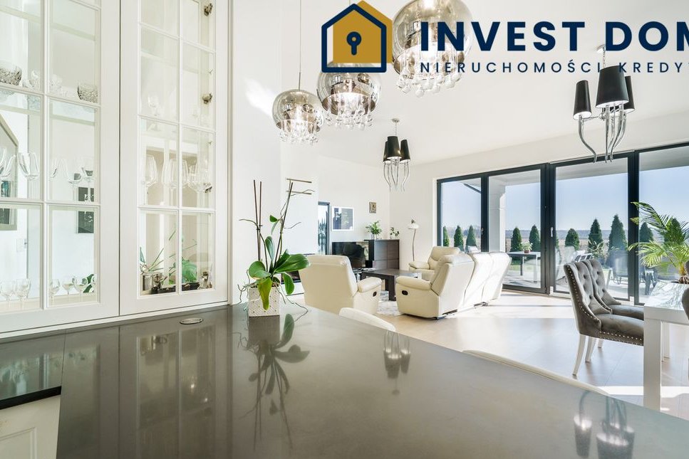 Luksusowy dom blisko Warszawy (ZOBACZ VIDEO)