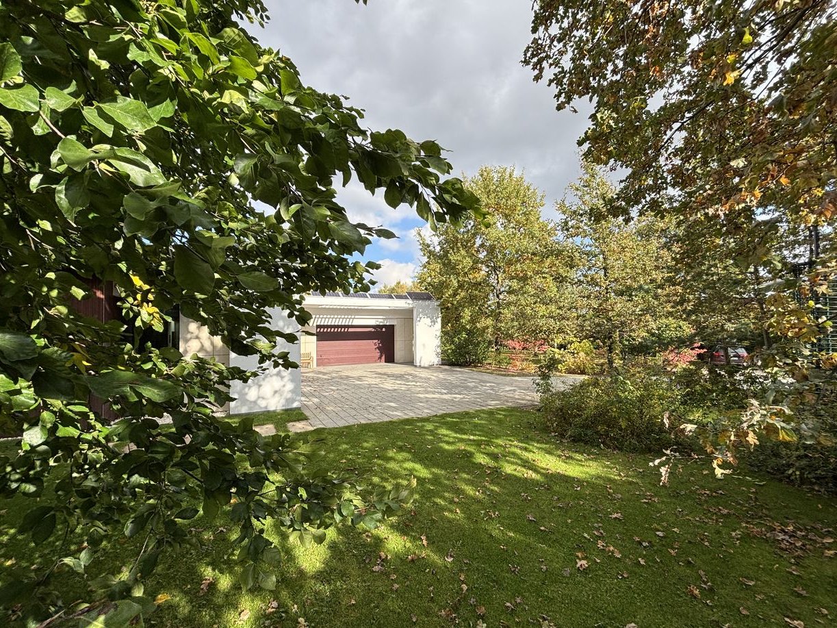 Rezydencja z basenem, SPA i tarasami widokowymi, 625 m²