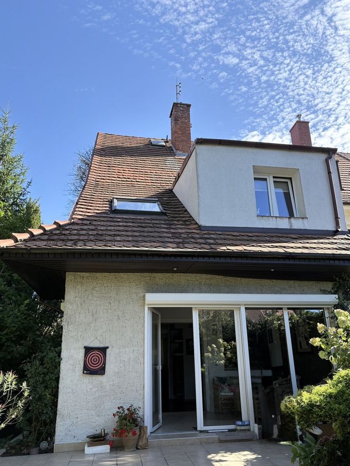 Dom narożny na Biskupinie - 147 m2, 4 garaże