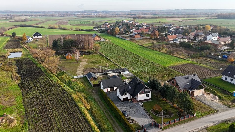 Wyjątkowa posesja z prywatnym stawem