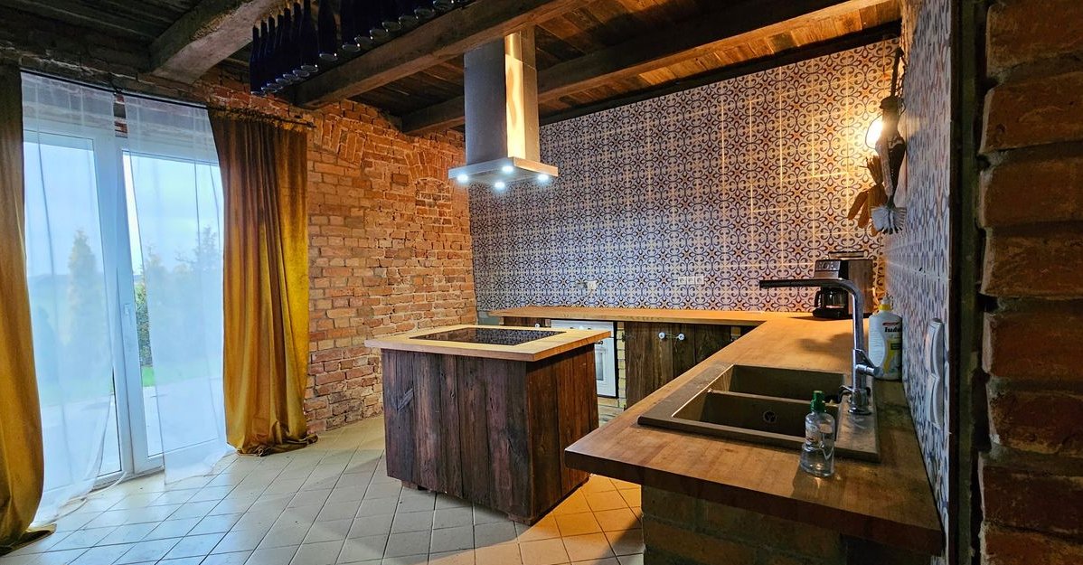 Na sprzedaż dom w Radzieszynie + działka ponad 24 ar. Cicha okolica.