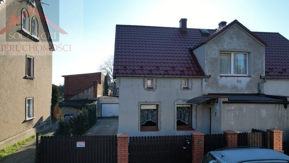 Pół domu z dużym ogrodem