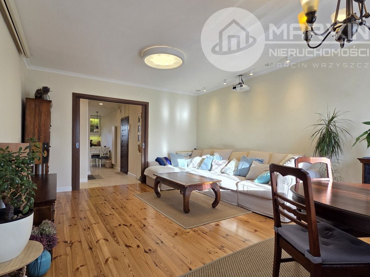 SMART HOME z garderobą, garażem i dużą piwnicą – ul. Wergiliusza