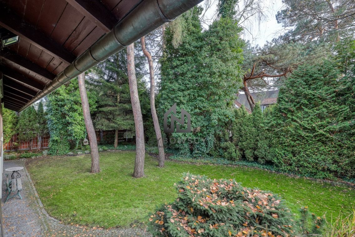 Dom wolnostojący z salonem wysokim na 6m Józefów