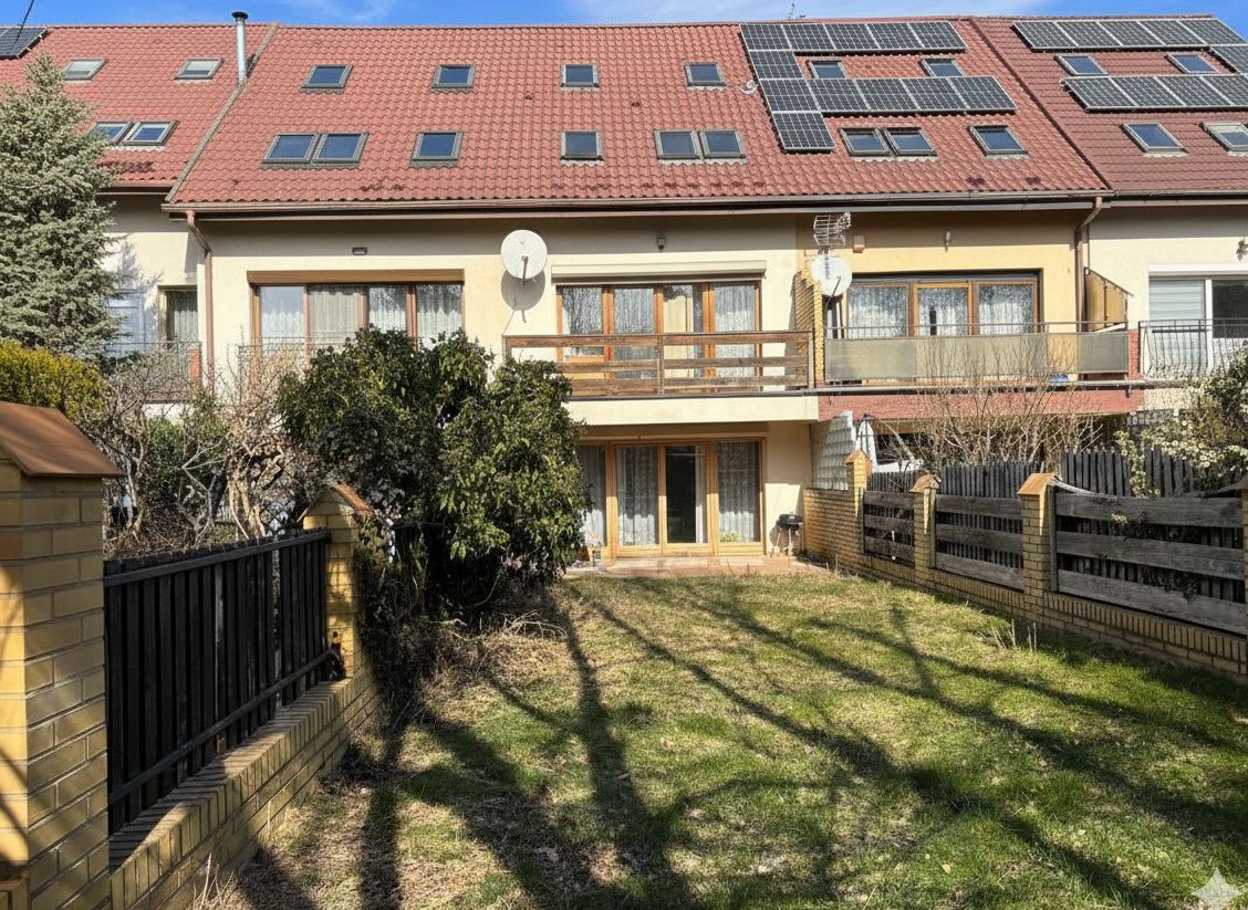 Dom 6 pokoi, 2 duże łazienki, plus dodatkowe wc