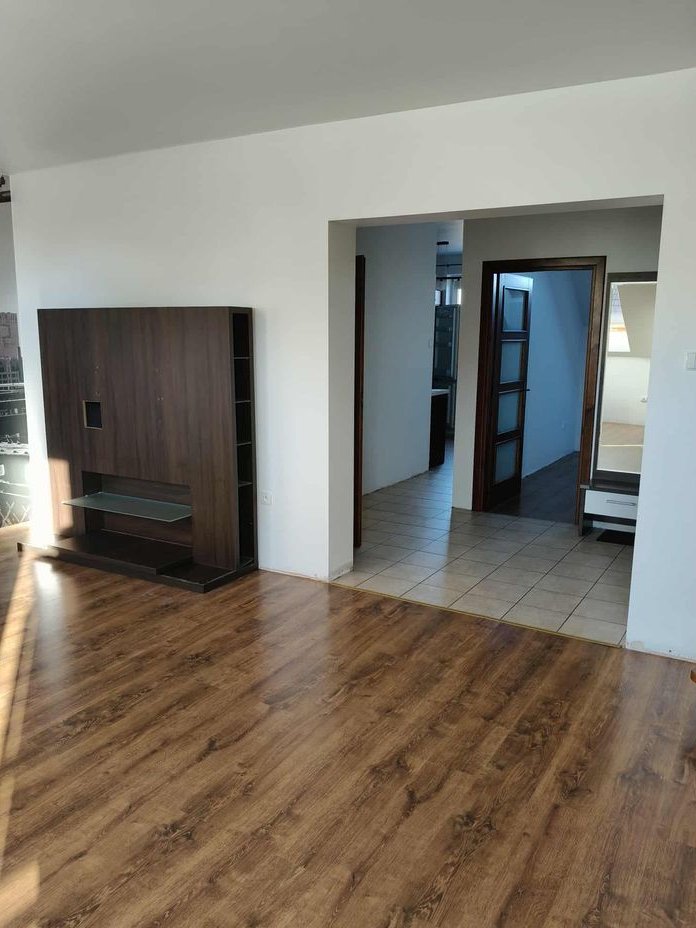 Przestronne mieszkanie dwupoziome w centrum Jarocina, 103 m2