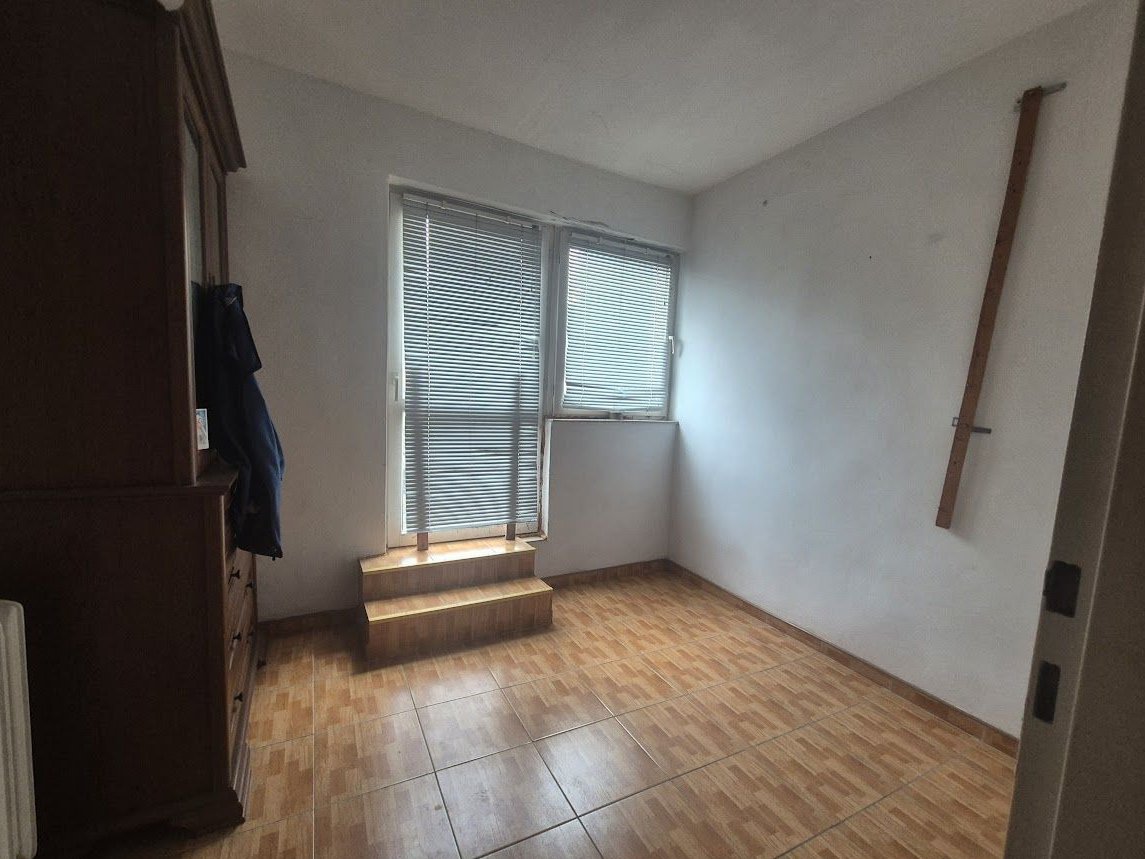 Niewielki dom w gm Mykanów