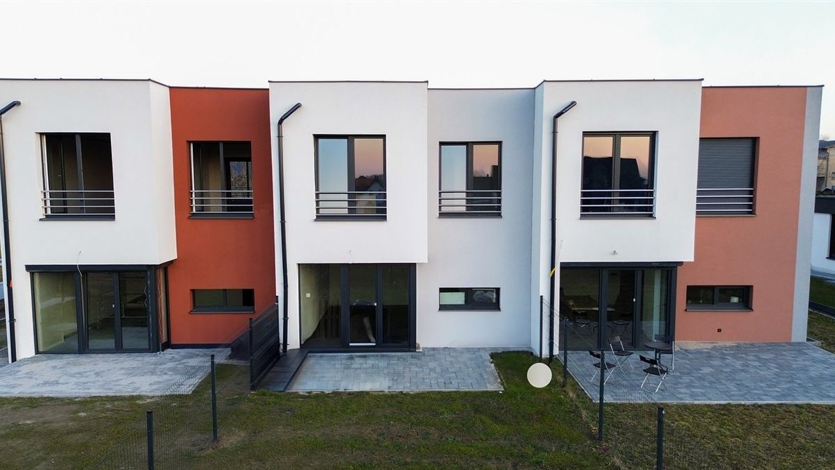 Atrakcyjny dom w stanie deweloperskim blisko centrum Żor!