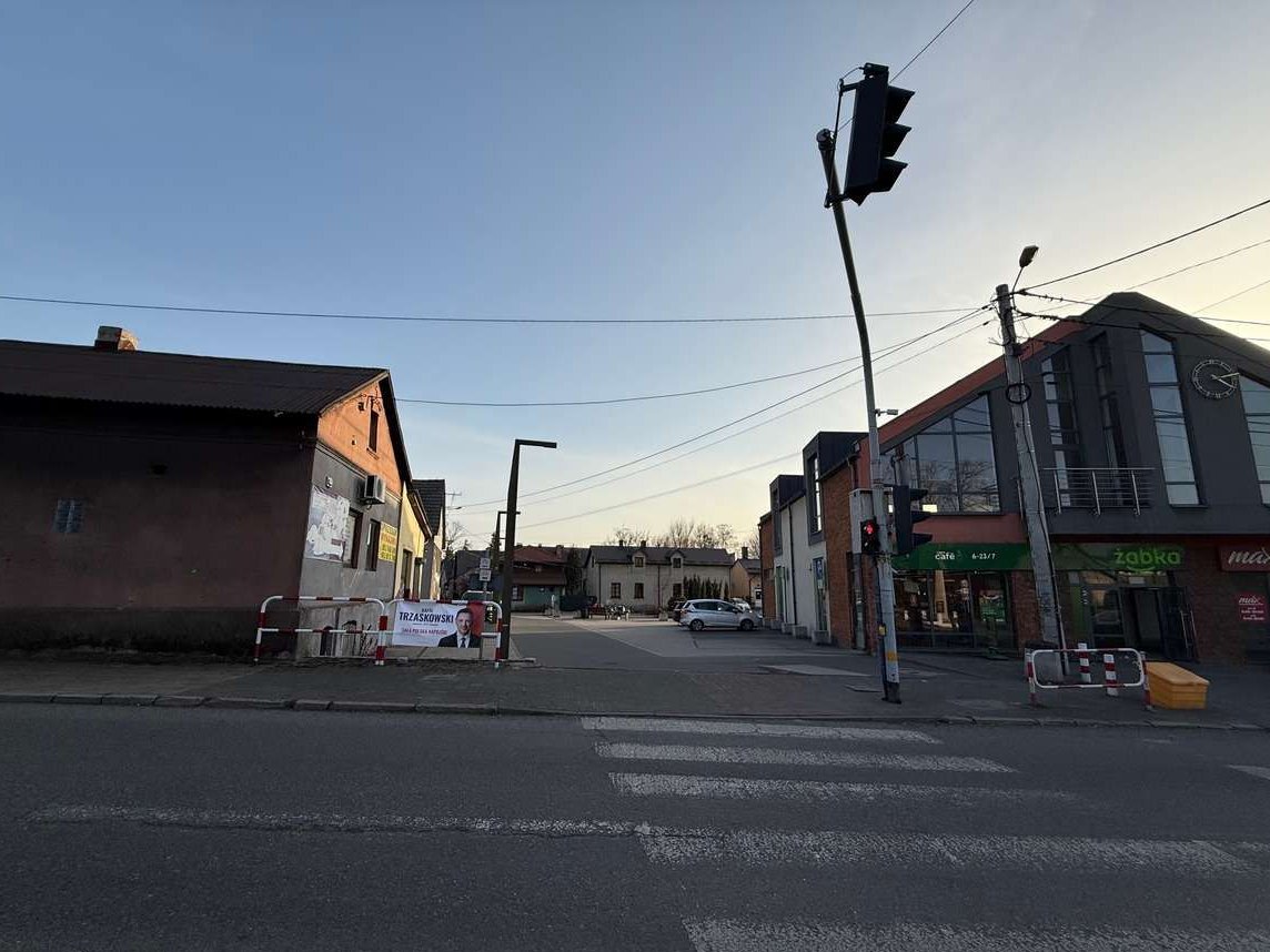 Sprzedam DOM z lokalem użytkowym